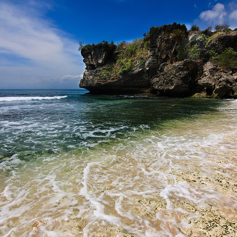 Traveling ke Pantai? Berikut Rekomendasi Pantai Terbaik di Indonesia