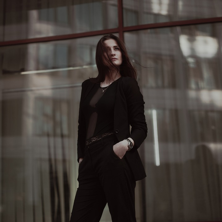 Tips Berpakaian untuk Wanita agar Tampil Lebih Sukses