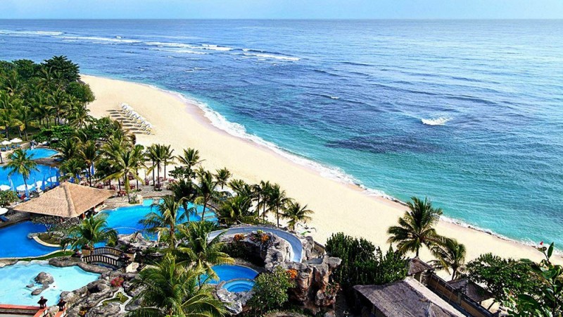 Traveling ke Pantai? Berikut Rekomendasi Pantai Terbaik di Indonesia